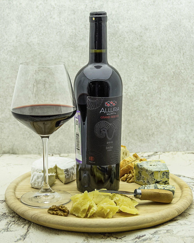 Вино Alluria Гранд Резервное Красное Сухое 2015 г.у. 14,5%, 0,75 л, Армения