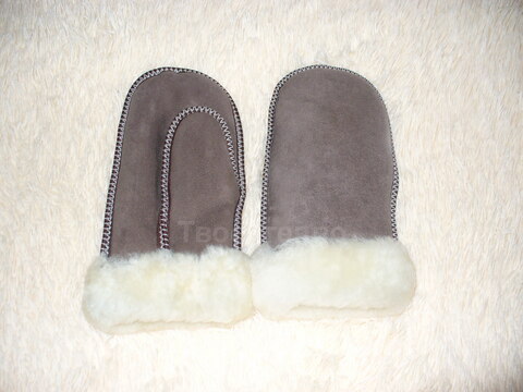 Женские варежки из овчины