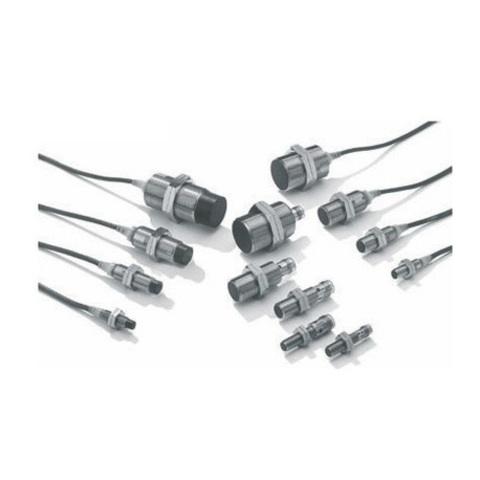 Индуктивный датчик OMRON E2A3-M18KS11-M1-B2