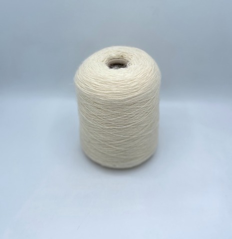 Sinfonia (пр.Италия),art-Nativo 750 м/100гр, 100% Шерсть , цвет-Молочный(335/961). арт.32826