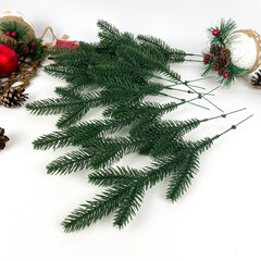 Еловые ветки, 5 лапки, набор 10 шт.