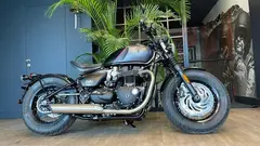 TRIUMPH BONNEVILLE BOBBER 2025