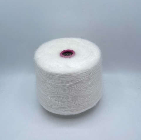 Filati Venezia (пр.Италия),art-Kid silk, 900/100гр, 70%Супер кидмохер, 30%Шелк, цвет-Молочный, арт-34925