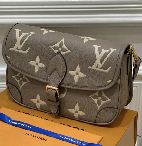 Сумка Louis Vuitton Diane серый