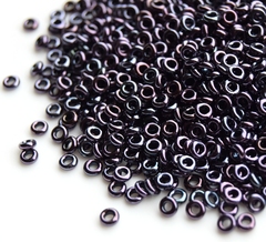 Toho Demi Round 8/0 цвет 0090 Dark Purple Iris Metallic