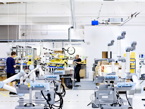 Робот Universal Robots UR