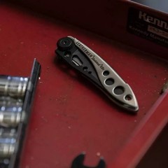 Складной нож Leatherman Skeletool KBX Black & Silver (832619) | Multitool-Leatherman.Ru