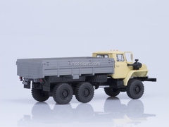 Ural-43202-31 engine YaMZ-238 board beige-gray 1:43 AutoHistory