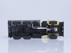 Ural-43202-31 engine YaMZ-238 board beige-gray 1:43 AutoHistory