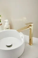 Смеситель высокий для раковины Haiba HB11726-5 золотой