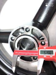 Передний колёсный диск Tarazon для Suzuki GSXR600 2001-2005 г.в., черный