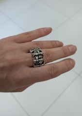 kolco-shirokoe-kresty-cemetery-ring-chrome-hearts