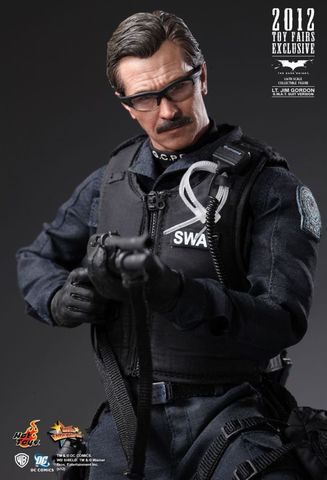 Темный рыцарь фигурка 1/6 Лейтенант Джим Гордон Exclusive