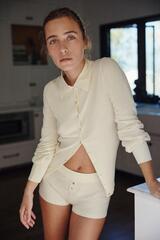 ZARA ТРИКОТАЖНЫЕ МИНИ-ШОРТЫ С ПУГОВИЦАМИ, ЭКРЮ
