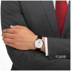 Часы Montblanc Heritage Chronometrie Quantieme Annuel