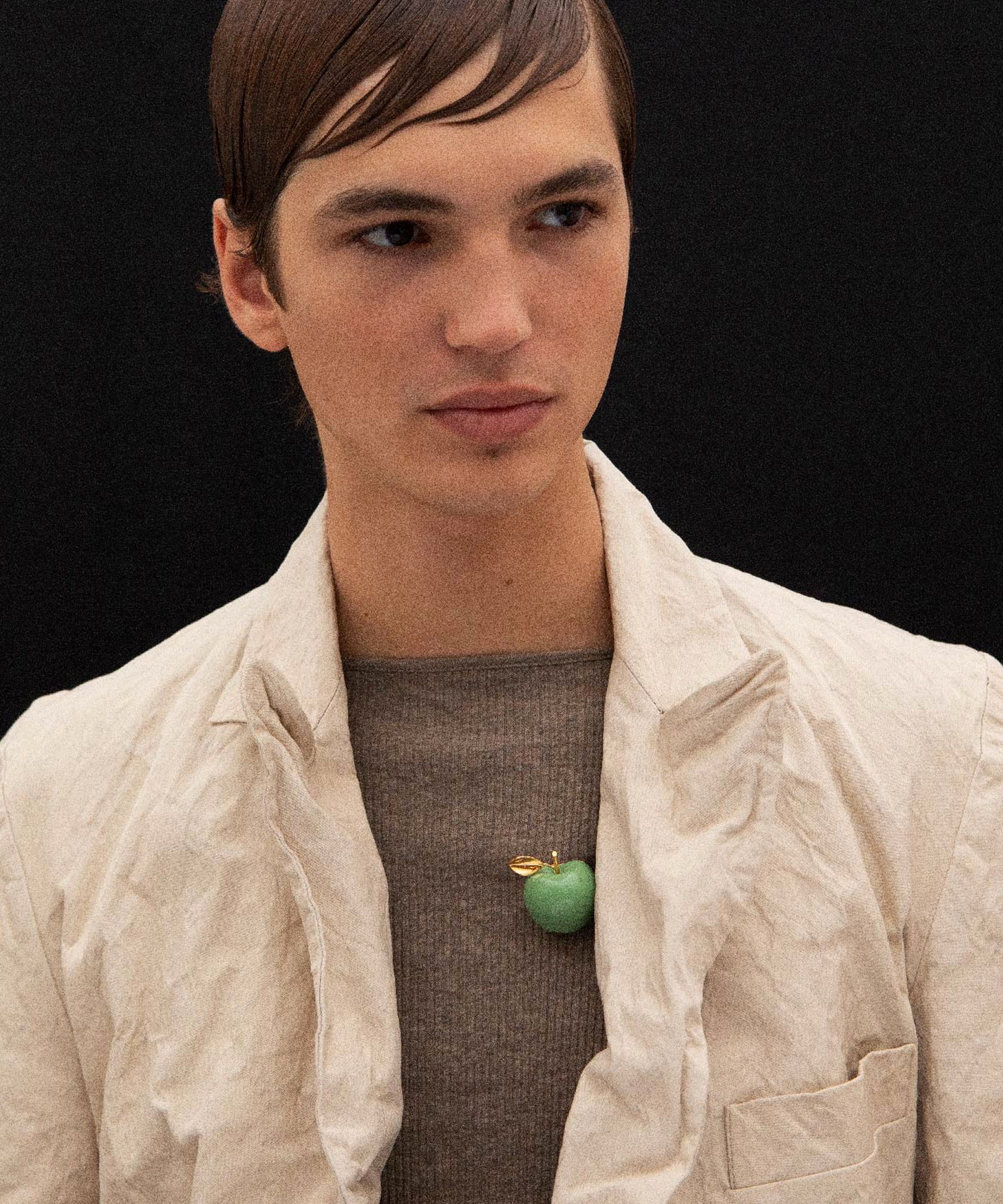 Брошь APPLE GREEN