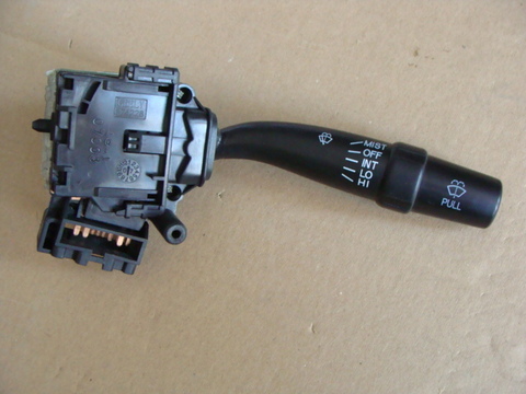 переключатель правый Geely MK  1017000635