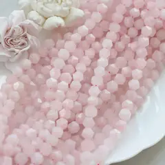 Розовый кварц, граненые бусины, 10 мм, нить, К009