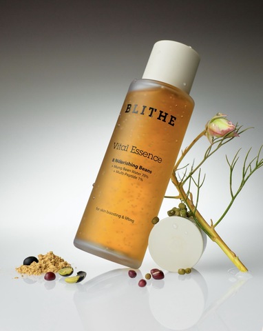 Питательная эссенция с экстрактами 8 бобов Blithe Vital Treatment 8 Nourishing Beans 150мл