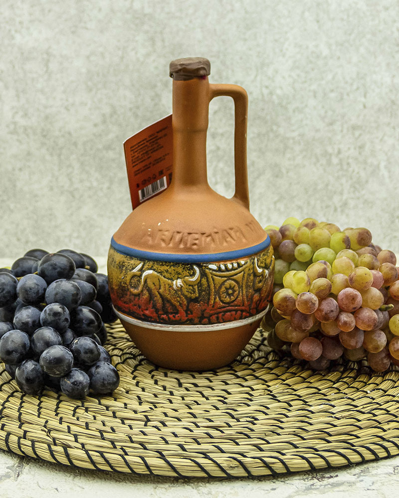 Вино Maran Winery Арени Наирян Красное Сухое в Кувшине 2017 г.у. 14% 0,5 л