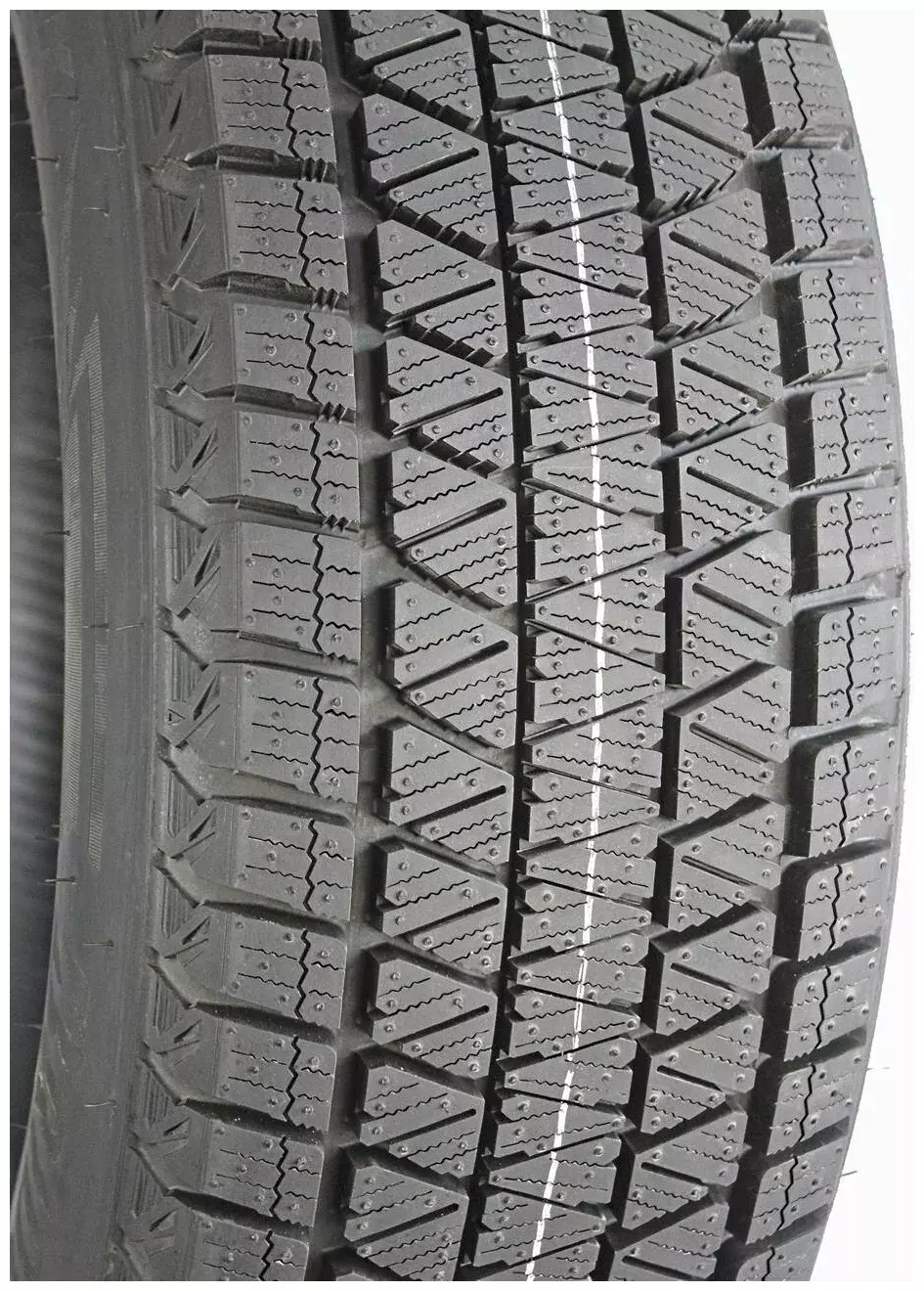 Шина Bridgestone Blizzak DM-V3 107T XL R21 295/35 зимняя