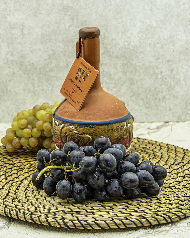 Вино Maran Winery Арени Наирян Красное Сухое в Кувшине 2017 г.у. 14% 0,5 л