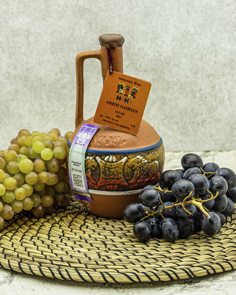 Вино Maran Winery Арени Наирян Красное Сухое в Кувшине 2017 г.у. 14% 0,5 л