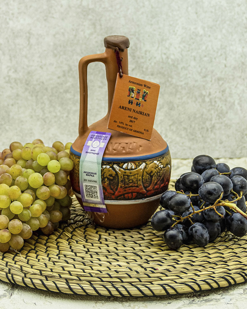 Вино Maran Winery Арени Наирян Красное Сухое в Кувшине 2017 г.у. 14% 0,5 л