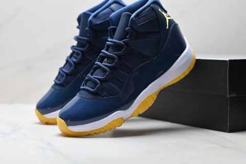 Air Jordan 11 Retro 'Navy Gum' 