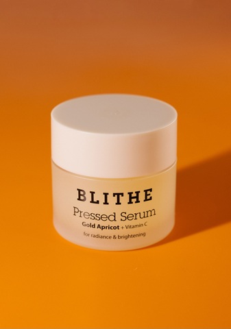 Blithe Pressed Serum Gold Apricot Спрессованый крем-серум с экстрактом абрикоса для сияния кожи 50мл