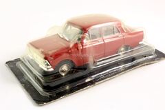 Moskvich-408 red 1:43 DeAgostini Auto Legends USSR #12