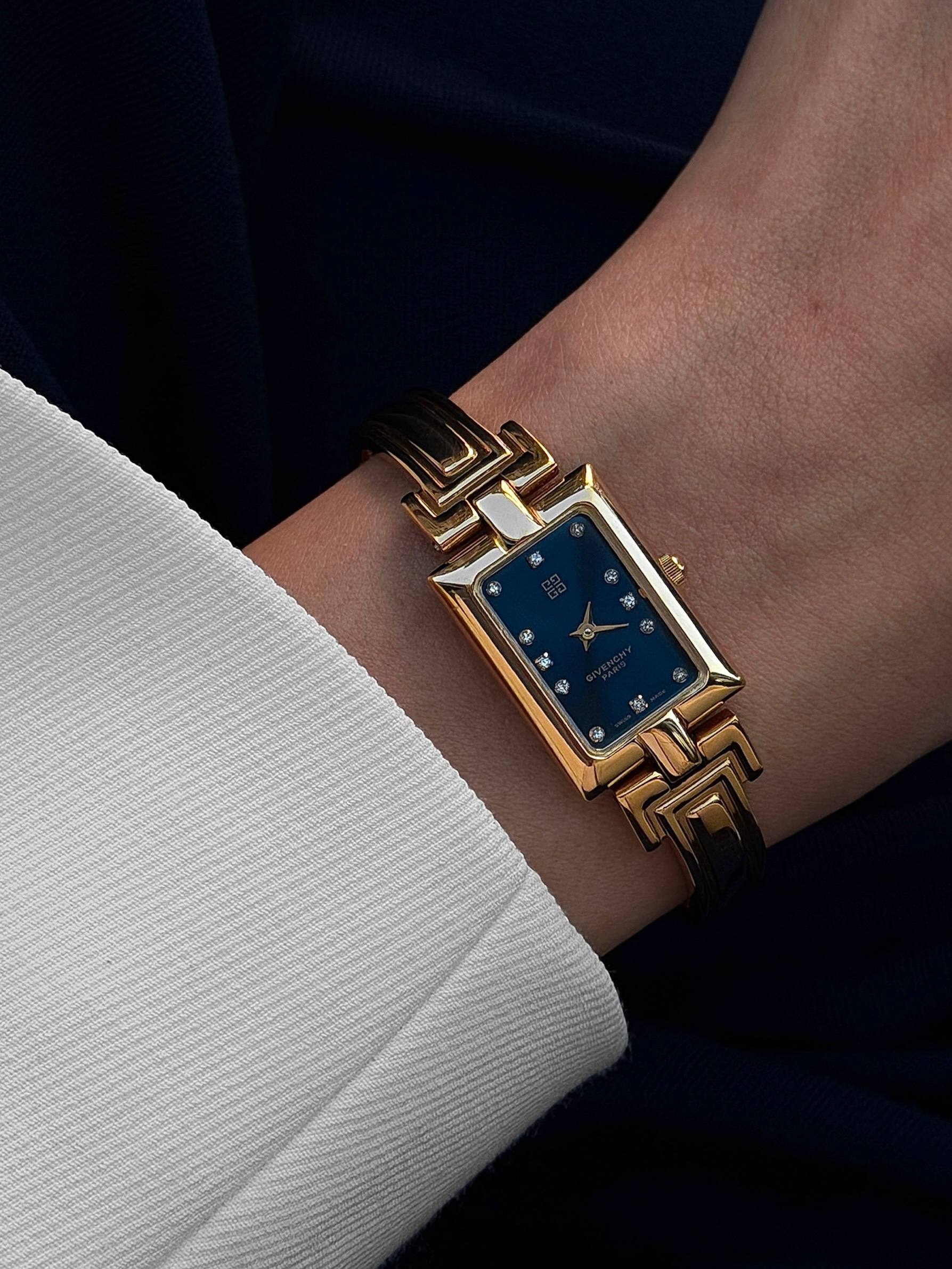 Винтажные часики Givenchy🪨