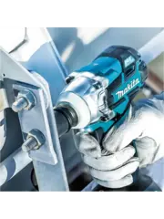 Аккумуляторный ударный гайковерт Makita DTW285Z