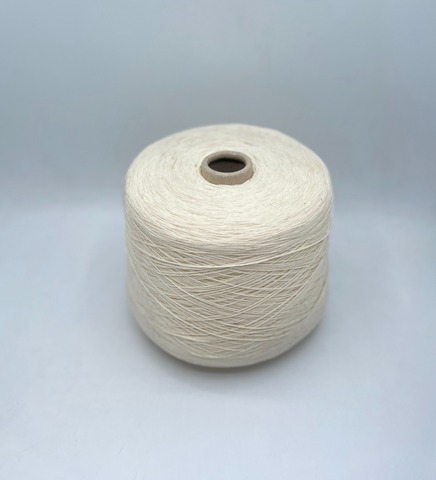 New MIll (пр.Италия), art-Magreb colorado 3/15 500м/100гр, 80% шерсть, 20% полиамид , цвет -Молочный арт.30914
