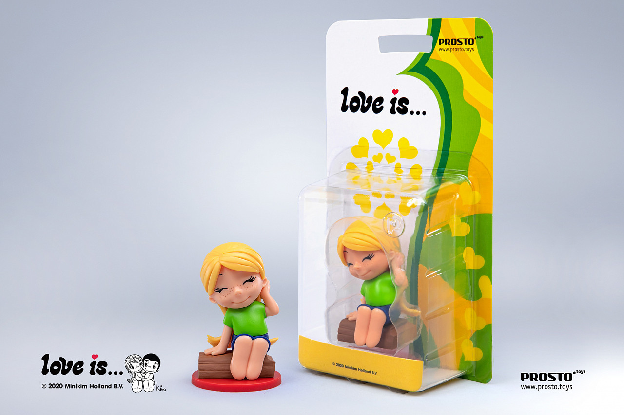 Love is ... фигурка