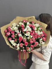 Букет из альстромерий и кустовых роз