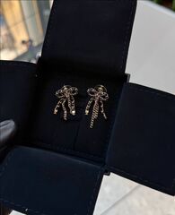 20161- Серьги банты с вставками из кожи WINTER 2026 CHANEL