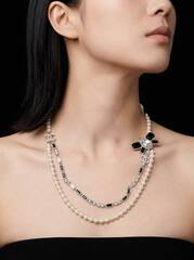Колье цепочка с вставками из жемчуга и бантом CHANEL
