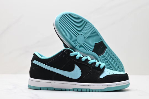 Nike Dunk SB Low 'Black/Light Green' 