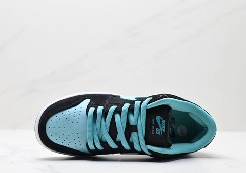 Nike Dunk SB Low 'Black/Light Green' 