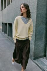 ZARA МЯГКИЙ ТРИКОТАЖНЫЙ СВИТЕР, ЖЕЛТЫЙ