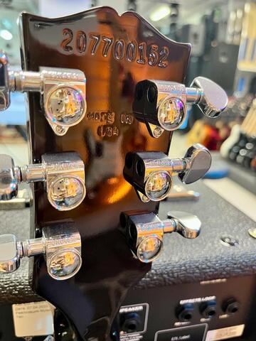 EPIPHONE Les Paul Studio Smokehouse Burst электрогитара, цвет санберст