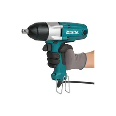Ударный гайковерт Makita TW0200