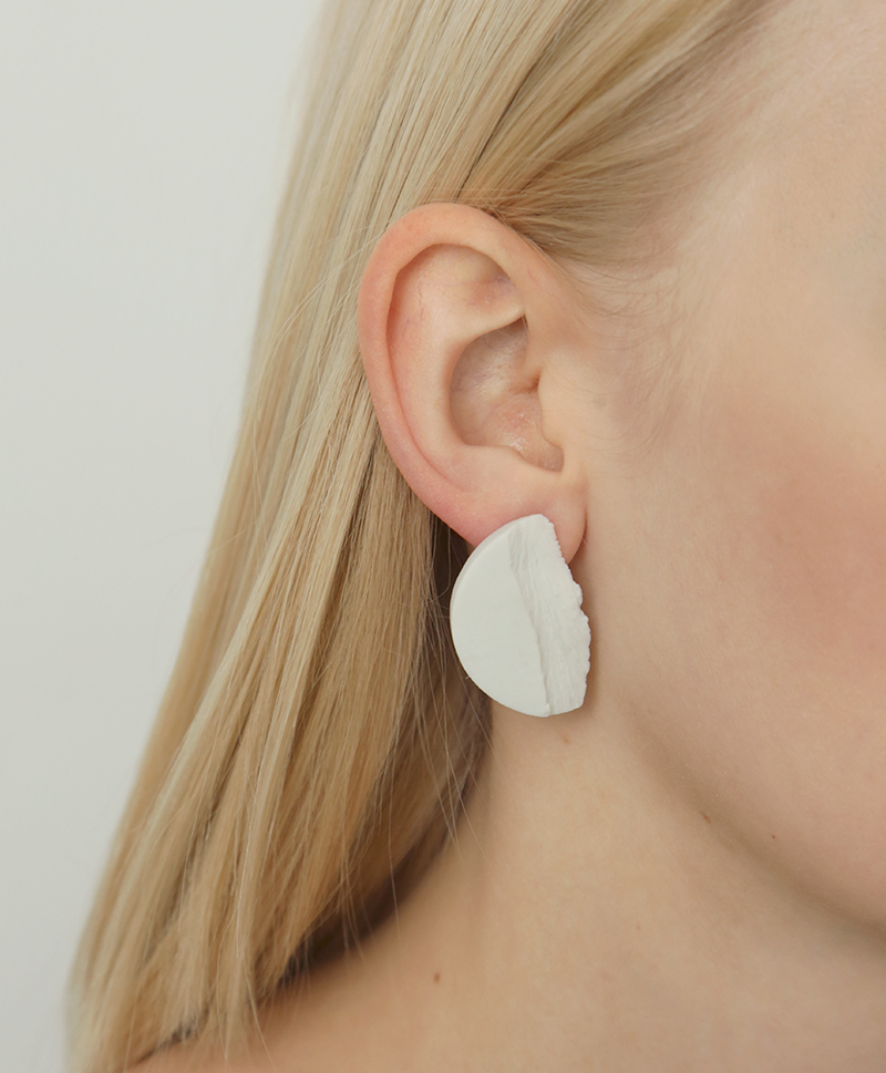 Серьги CURVAS WHITE
