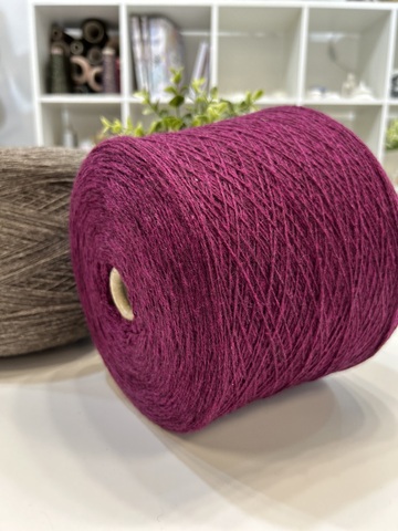 Як 50% с мериносом 50% YAK BABY BROWN 550 фуксия