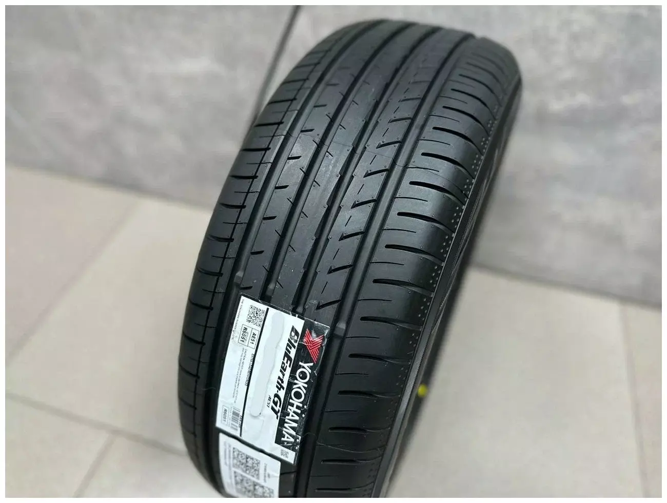 Шина Yokohama BluEarth-GT AE 51 96W R16 205/60 летняя