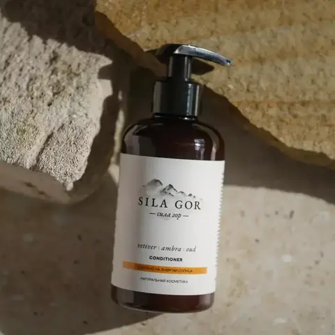 Краснополянская косметика Бальзам-кондиционер Sila Gor №3 Vetiver, Ambra, Oud, 300 мл