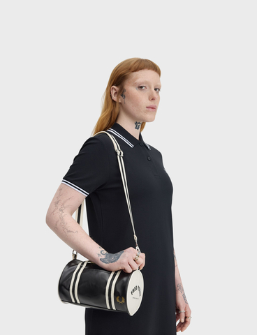 Сумка FRED PERRY Classic Mini Barrel Bag