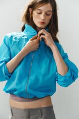 ZARA КУРТКА ИЗ ТЕХНИЧЕСКОЙ ТКАНИ НА МОЛНИИ, НАСЫЩЕННЫЙ БИРЮЗОВЫЙ