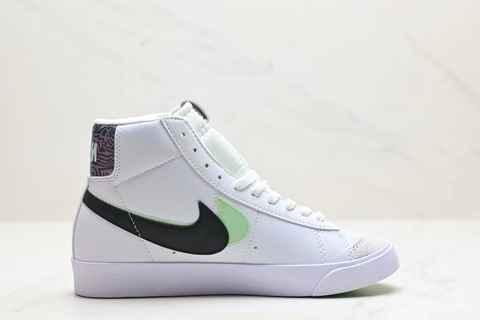 Nike Blazer Mid ’77 'White/Black/Green' 